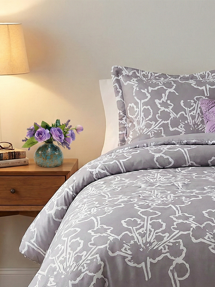 Petite Lavender & Rose Arrangement in Ceramic Vase - 9.5cm