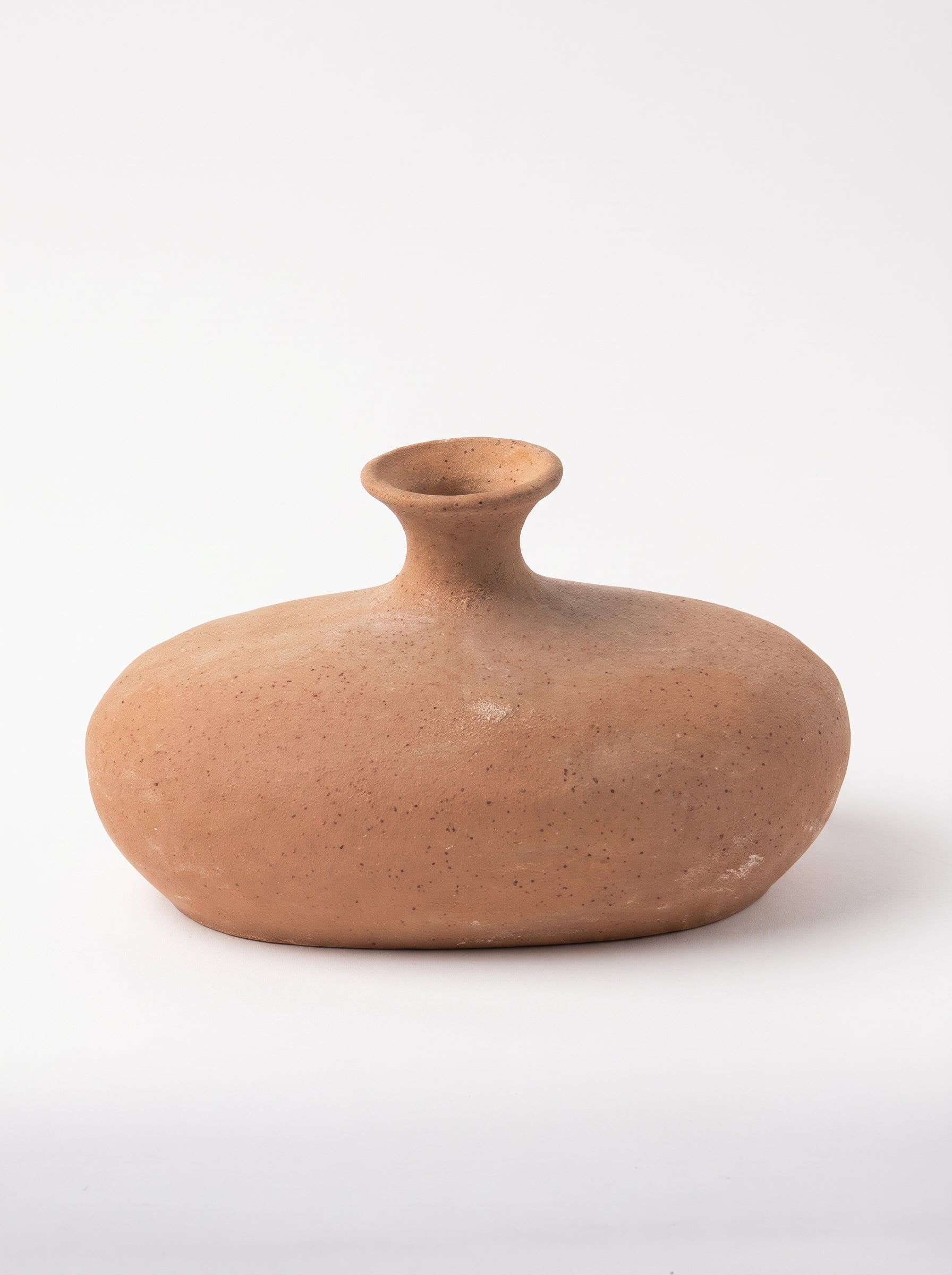 Earthy Pebble Vase - 1ocm