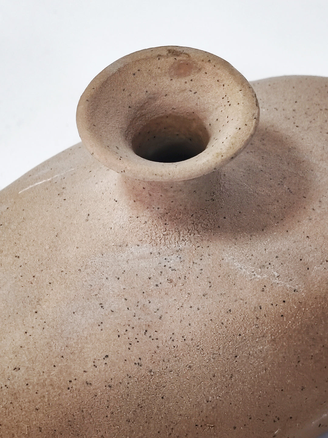 Earthy Pebble Vase - 1ocm