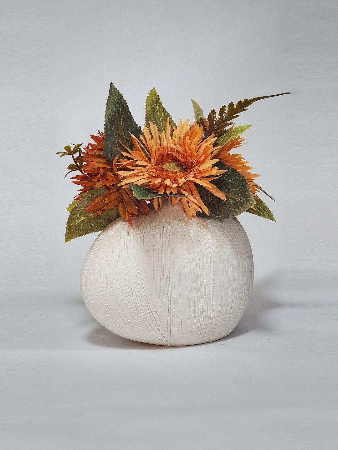Matte White Sphere Bud Vase - 13.5cm (Copy)