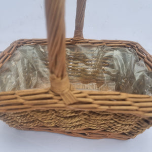 Small Raffia Basket - Pre-Used